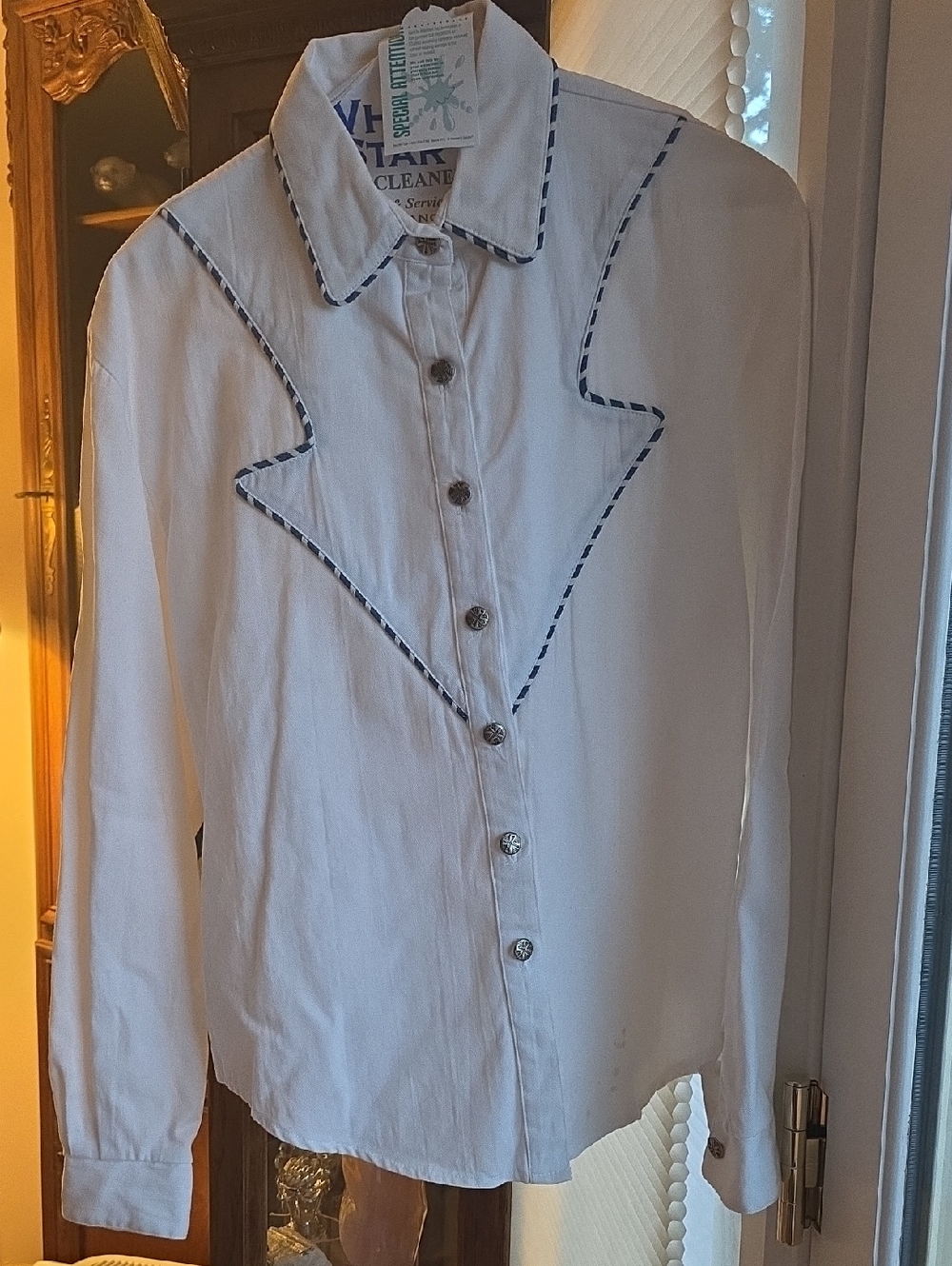White Button-Front Western-Stitch Shirt - Women